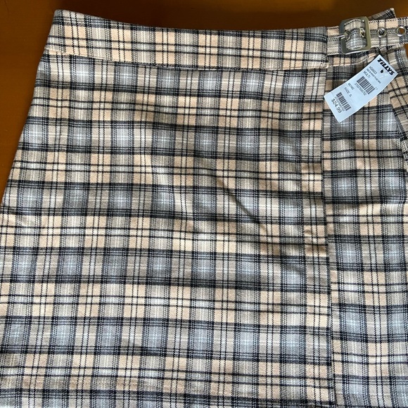 Plaid Wrap Mini Skirt. NWT. - Picture 3 of 5